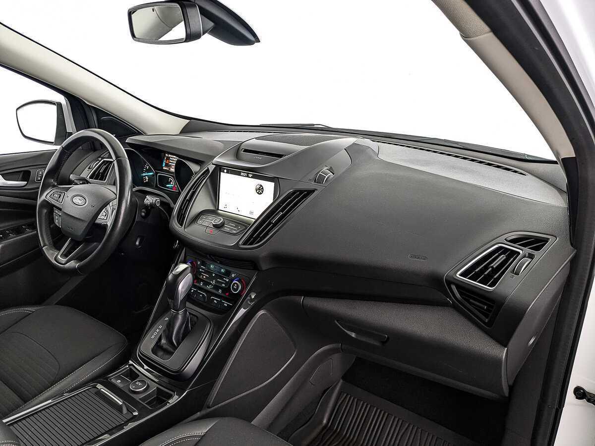 Купить Ford Kuga с пробегом. Фото: #12