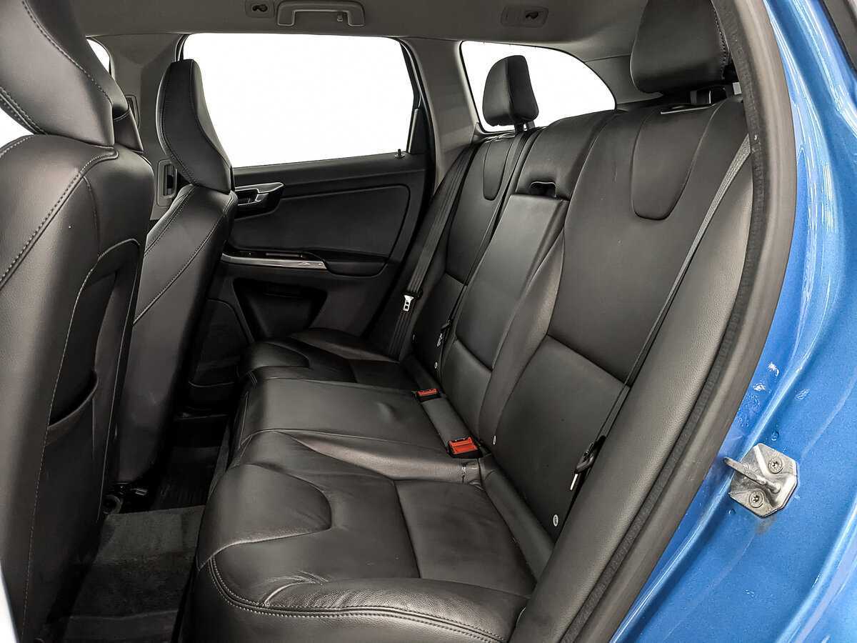 Купить Volvo XC60 с пробегом. Фото: #17