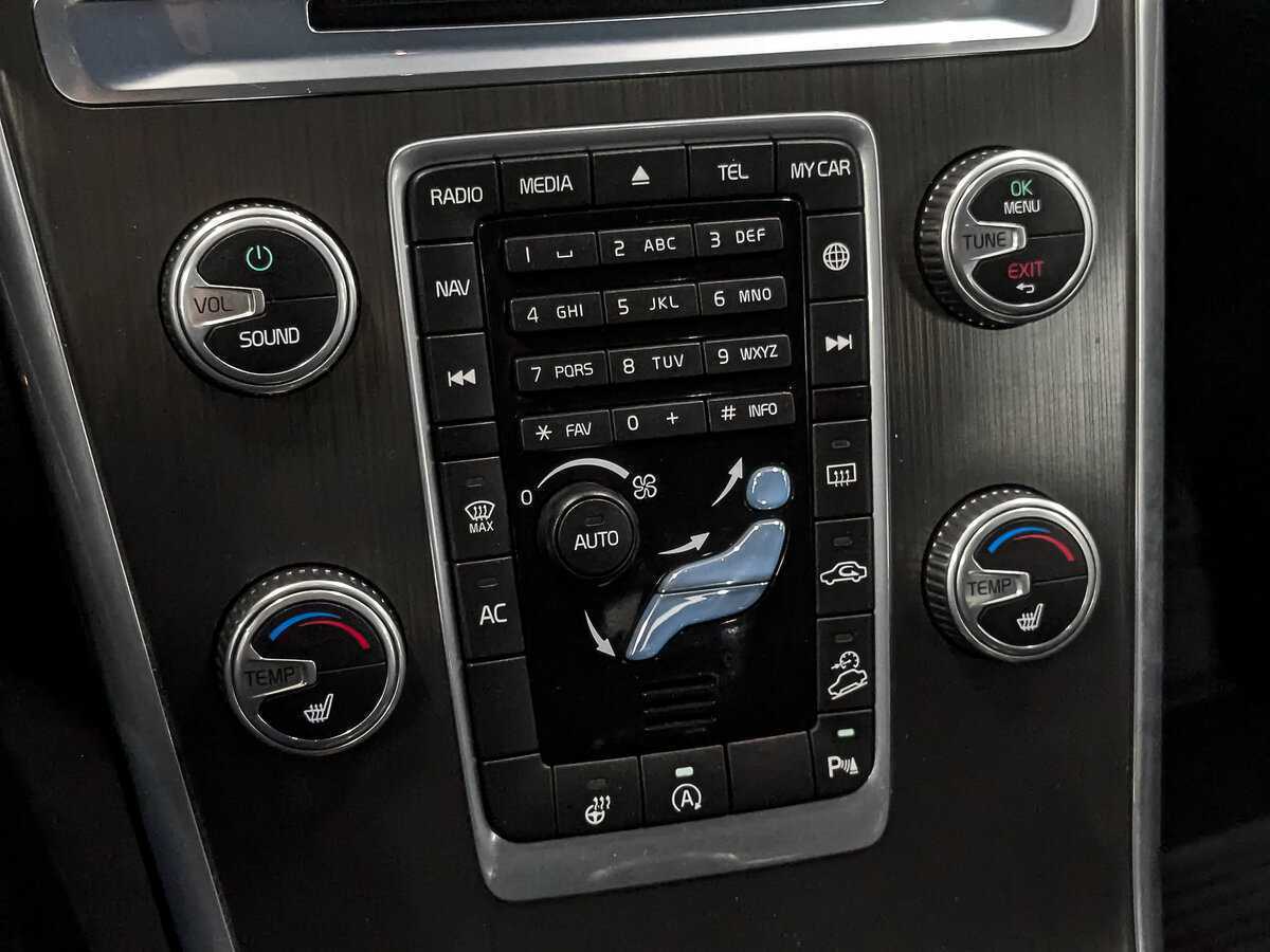 Купить Volvo XC60 с пробегом. Фото: #20