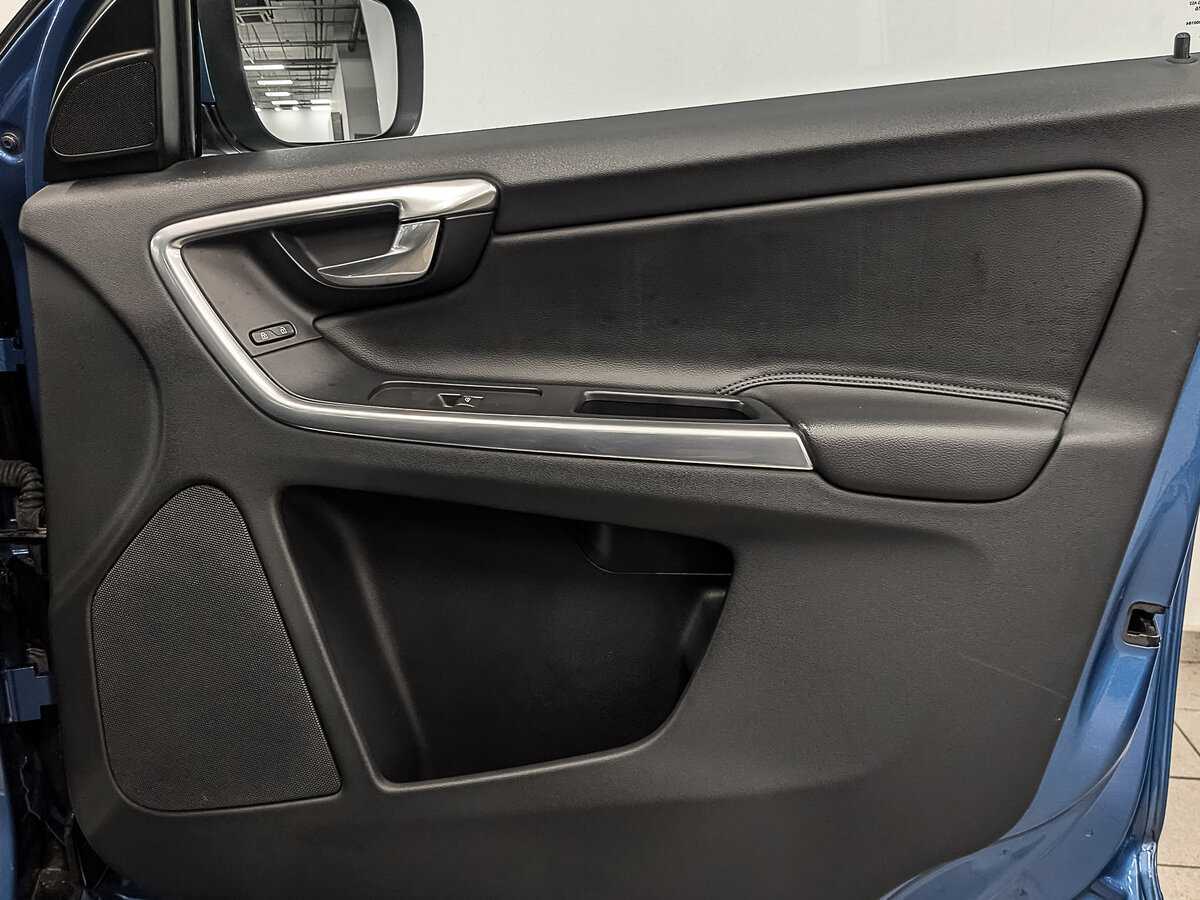 Купить Volvo XC60 с пробегом. Фото: #24