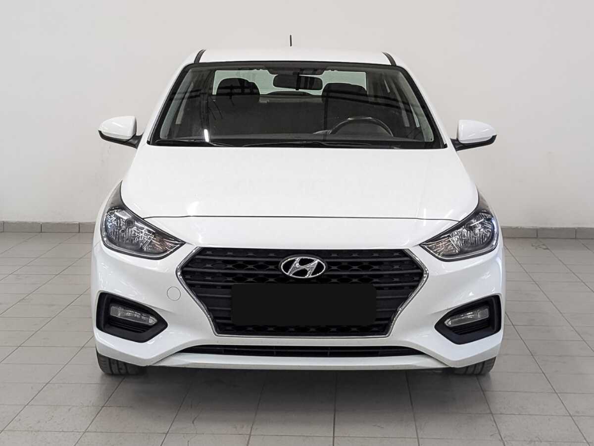 Купить Hyundai Solaris с пробегом. Фото: #1