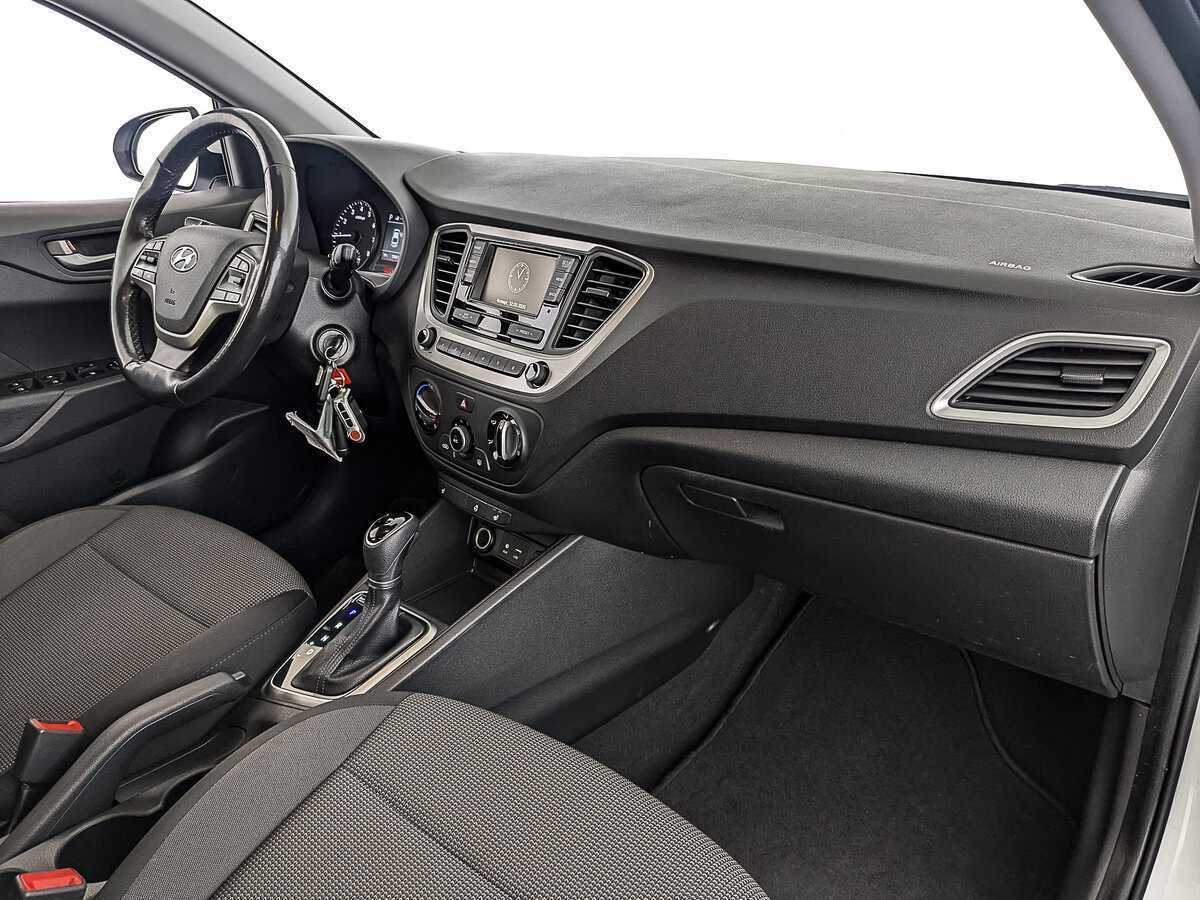 Купить Hyundai Solaris с пробегом. Фото: #12