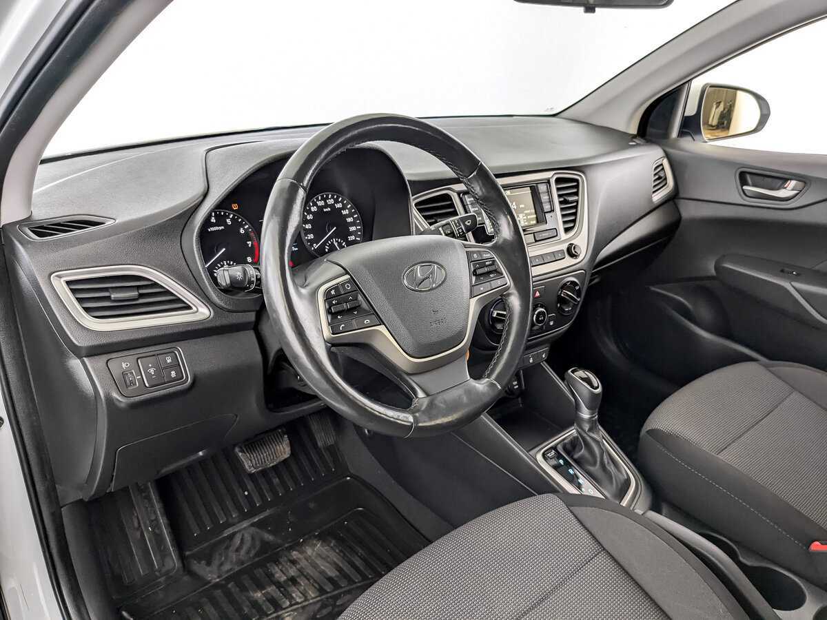 Купить Hyundai Solaris с пробегом. Фото: #15