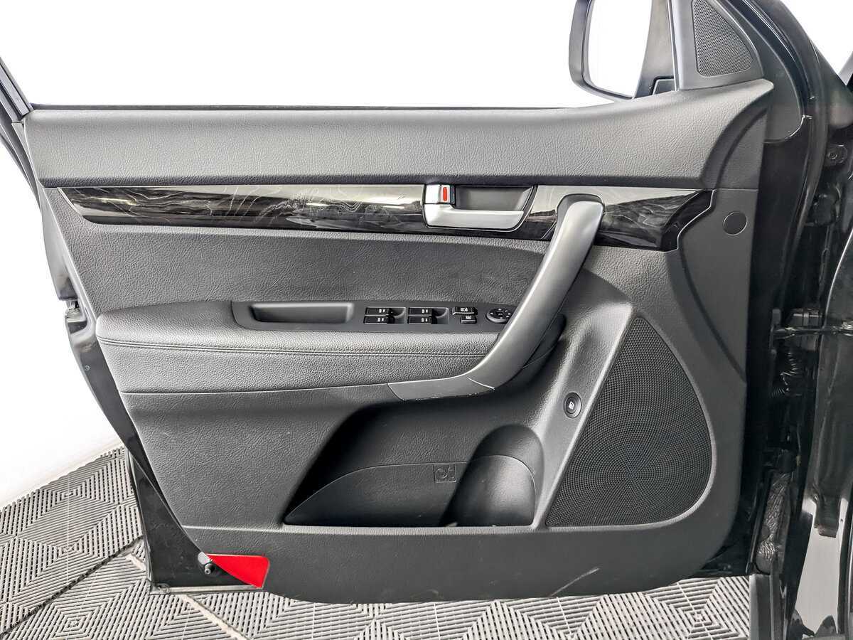 Купить Kia Sorento с пробегом. Фото: #18