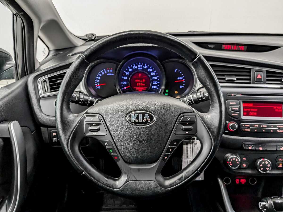 Купить Kia Ceed с пробегом. Фото: #20
