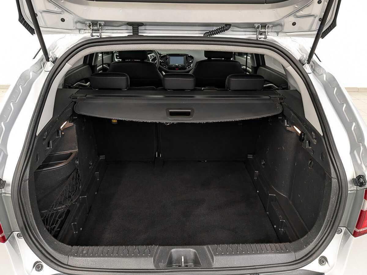 Купить Lada (ВАЗ) Vesta с пробегом. Фото: #9