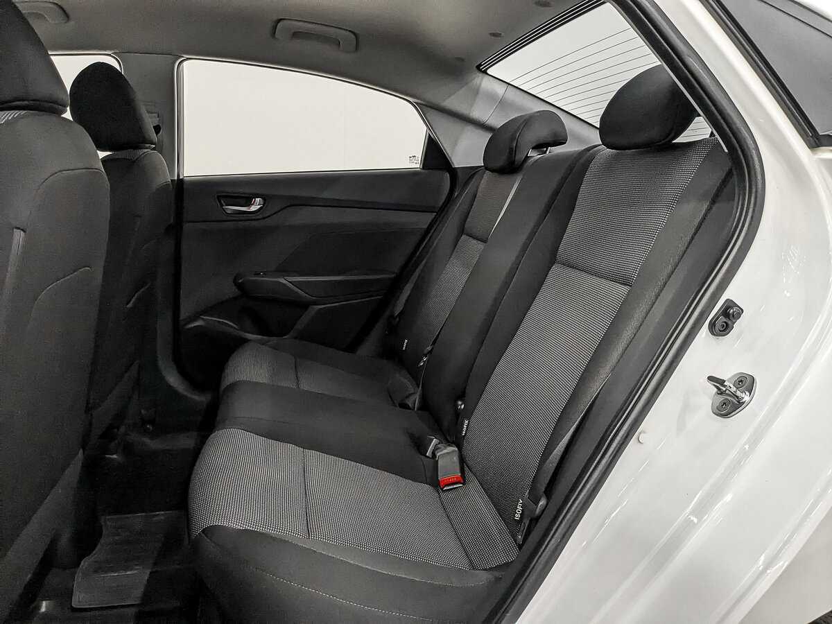 Купить Hyundai Solaris с пробегом. Фото: #17