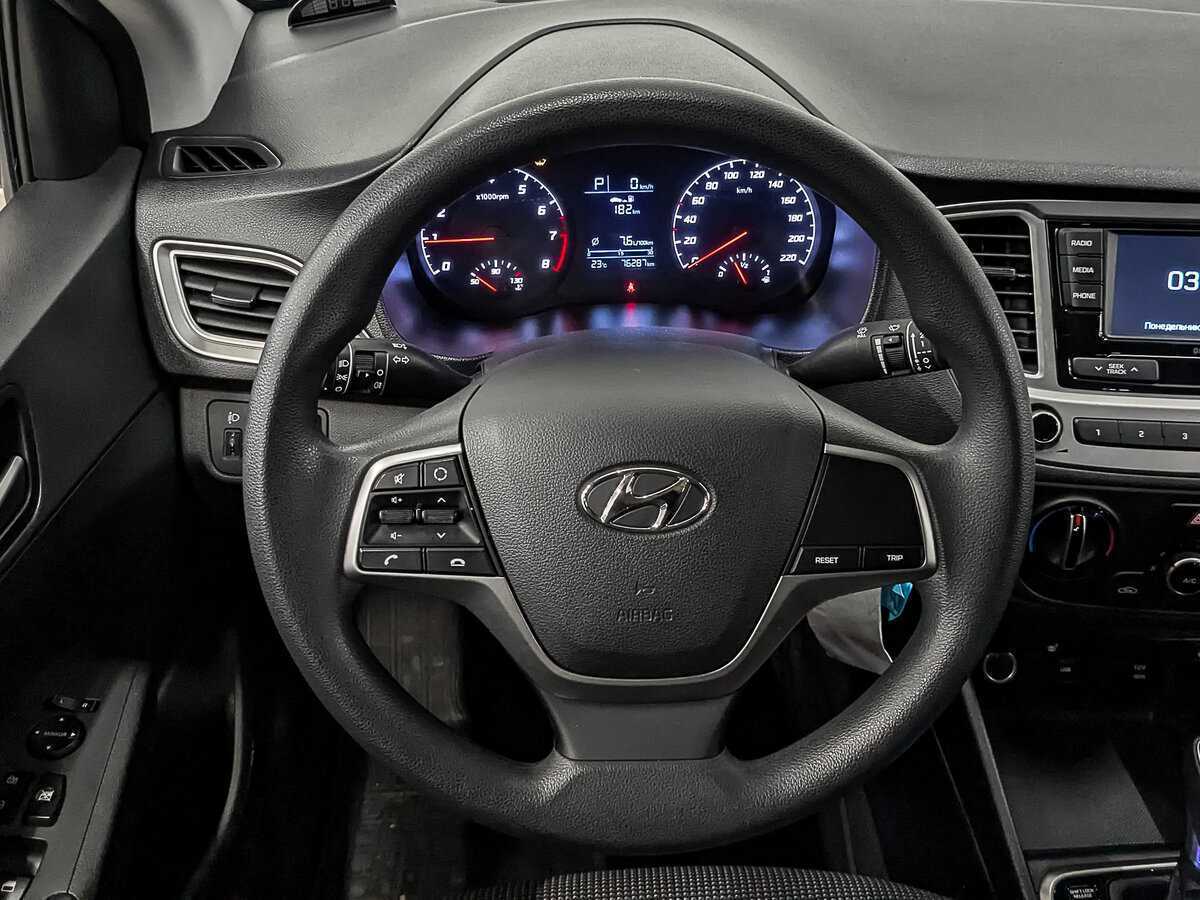 Купить Hyundai Solaris с пробегом. Фото: #21