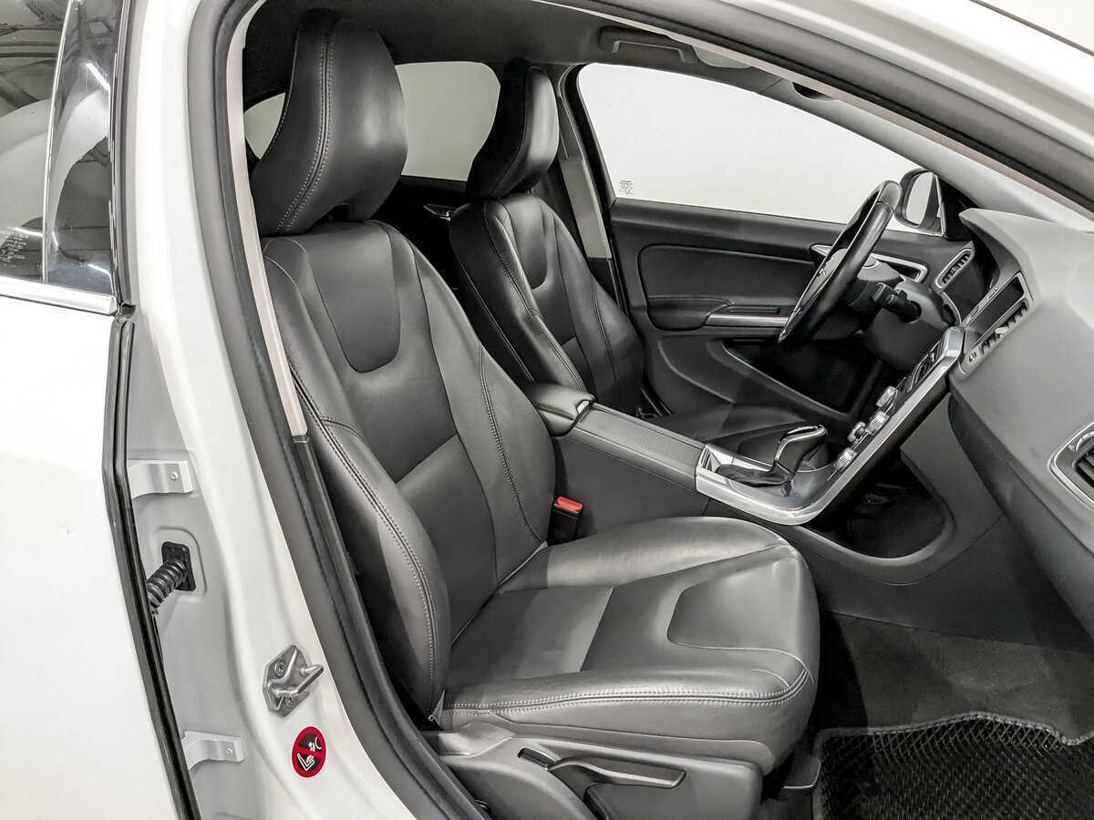 Купить Volvo S60 с пробегом. Фото: #24
