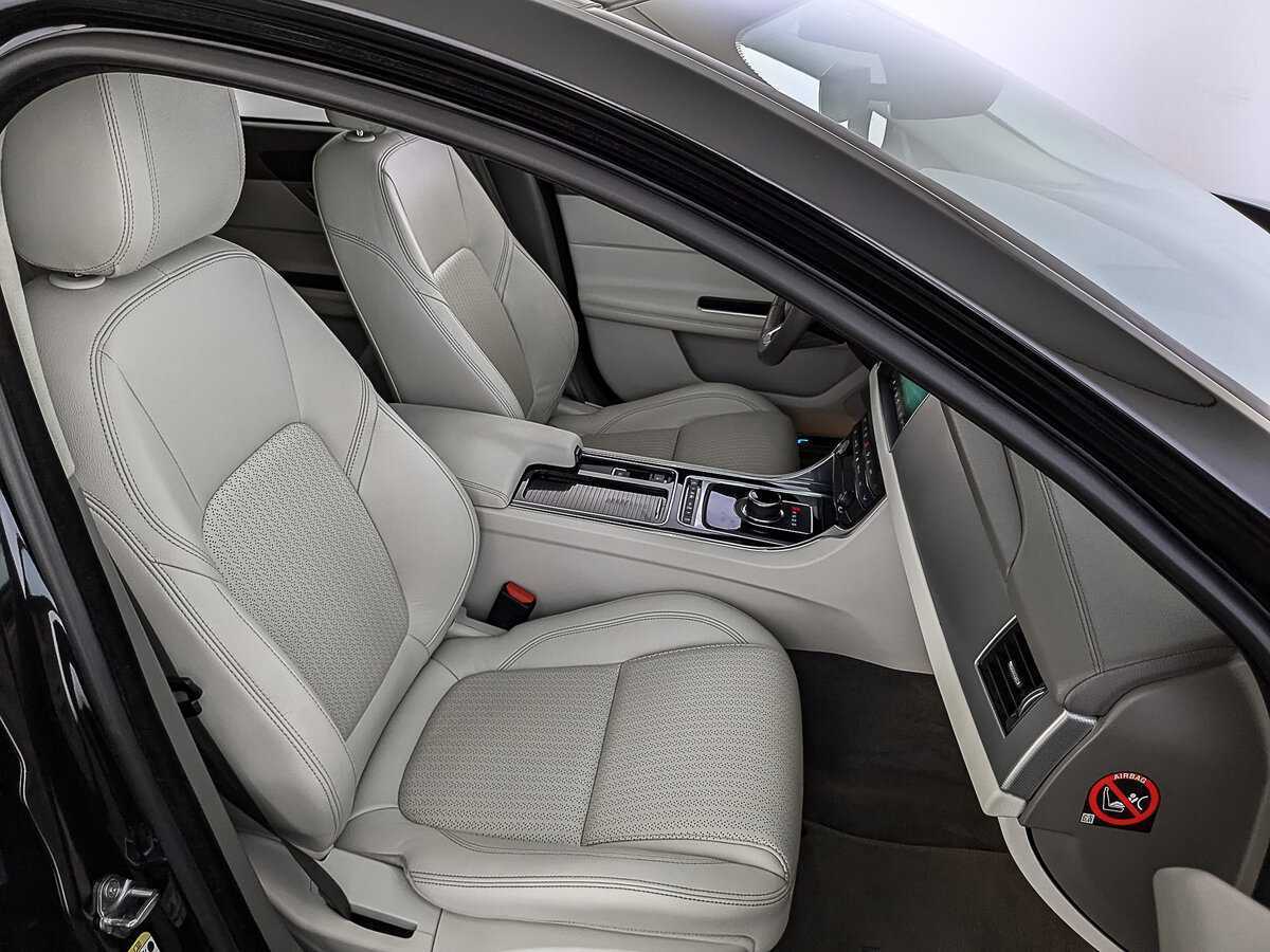 Купить Jaguar XF с пробегом. Фото: #23