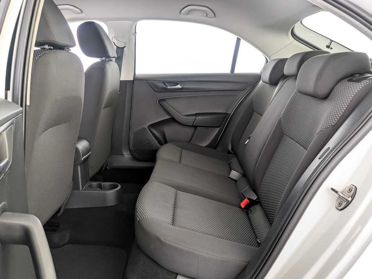 Купить Volkswagen Polo с пробегом. Фото: #11