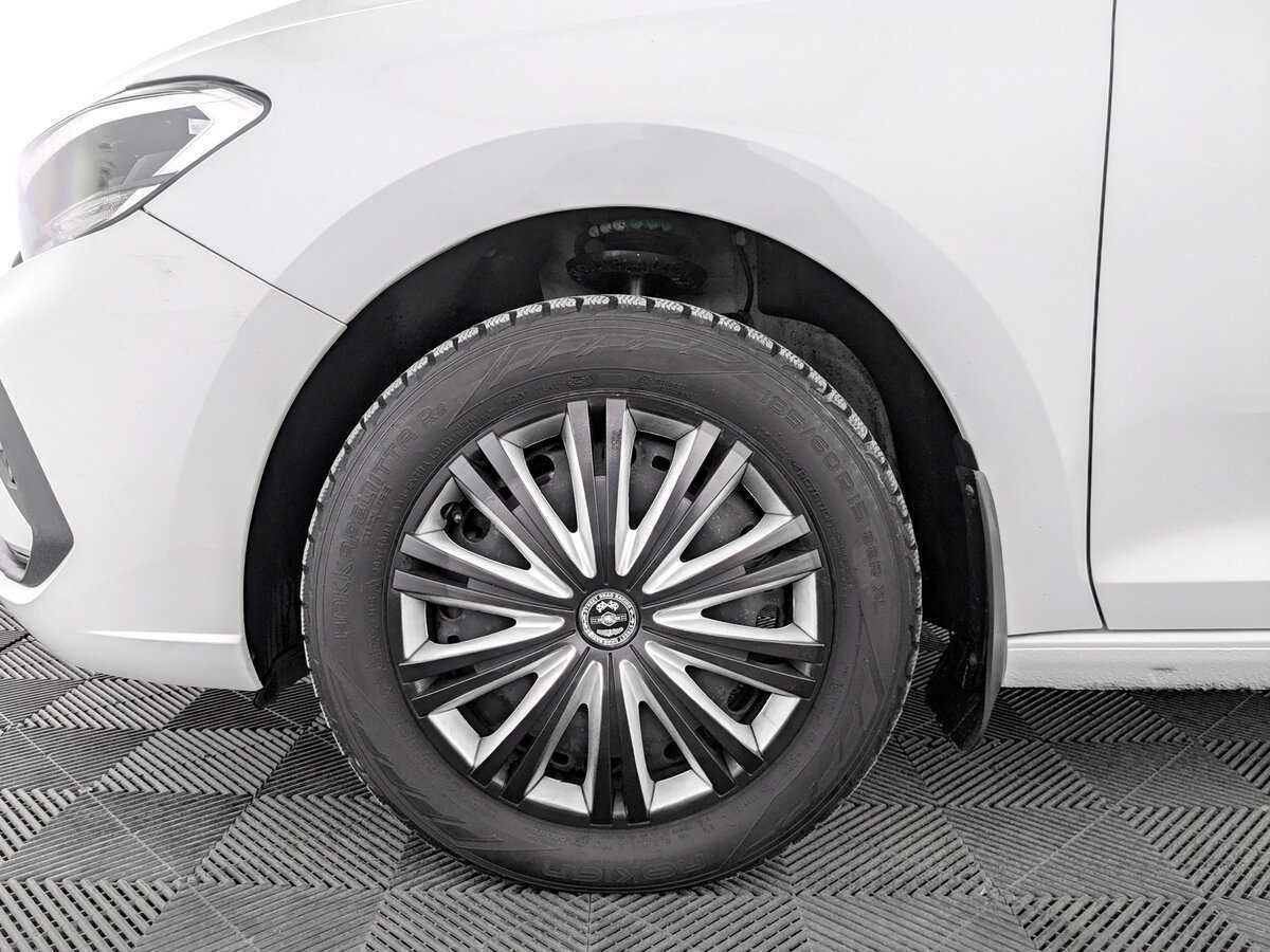 Купить Volkswagen Polo с пробегом. Фото: #17