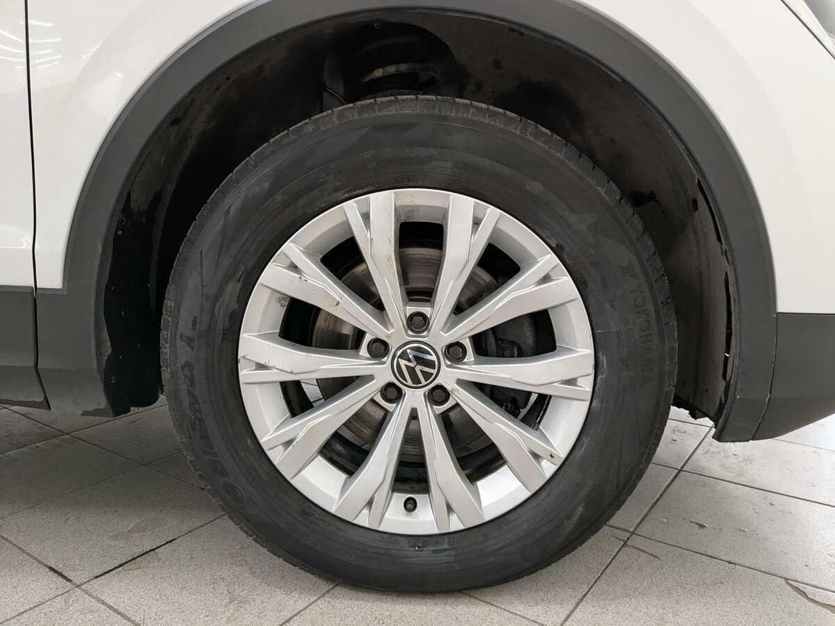Купить Volkswagen Tiguan с пробегом. Фото: #17