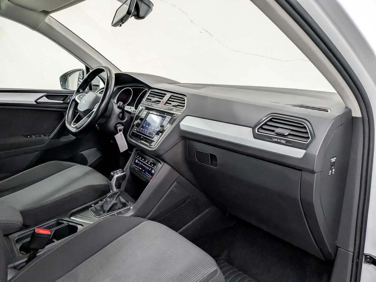 Купить Volkswagen Tiguan с пробегом. Фото: #9