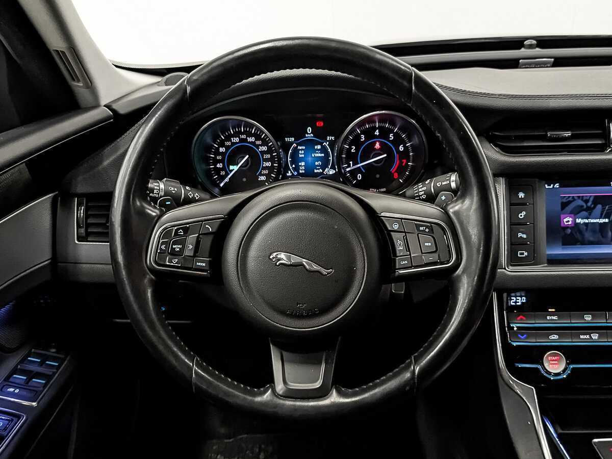Купить Jaguar XF с пробегом. Фото: #19