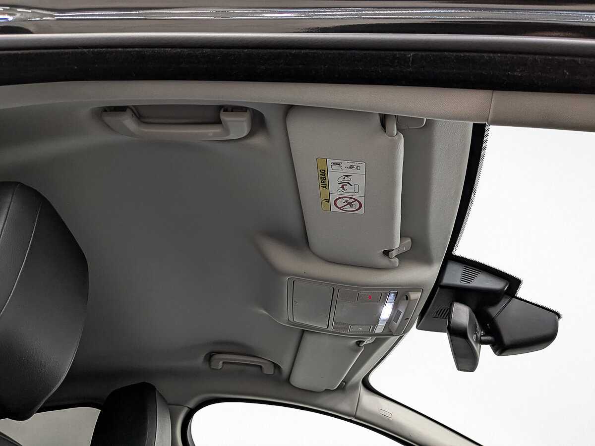 Купить Jaguar XF с пробегом. Фото: #20