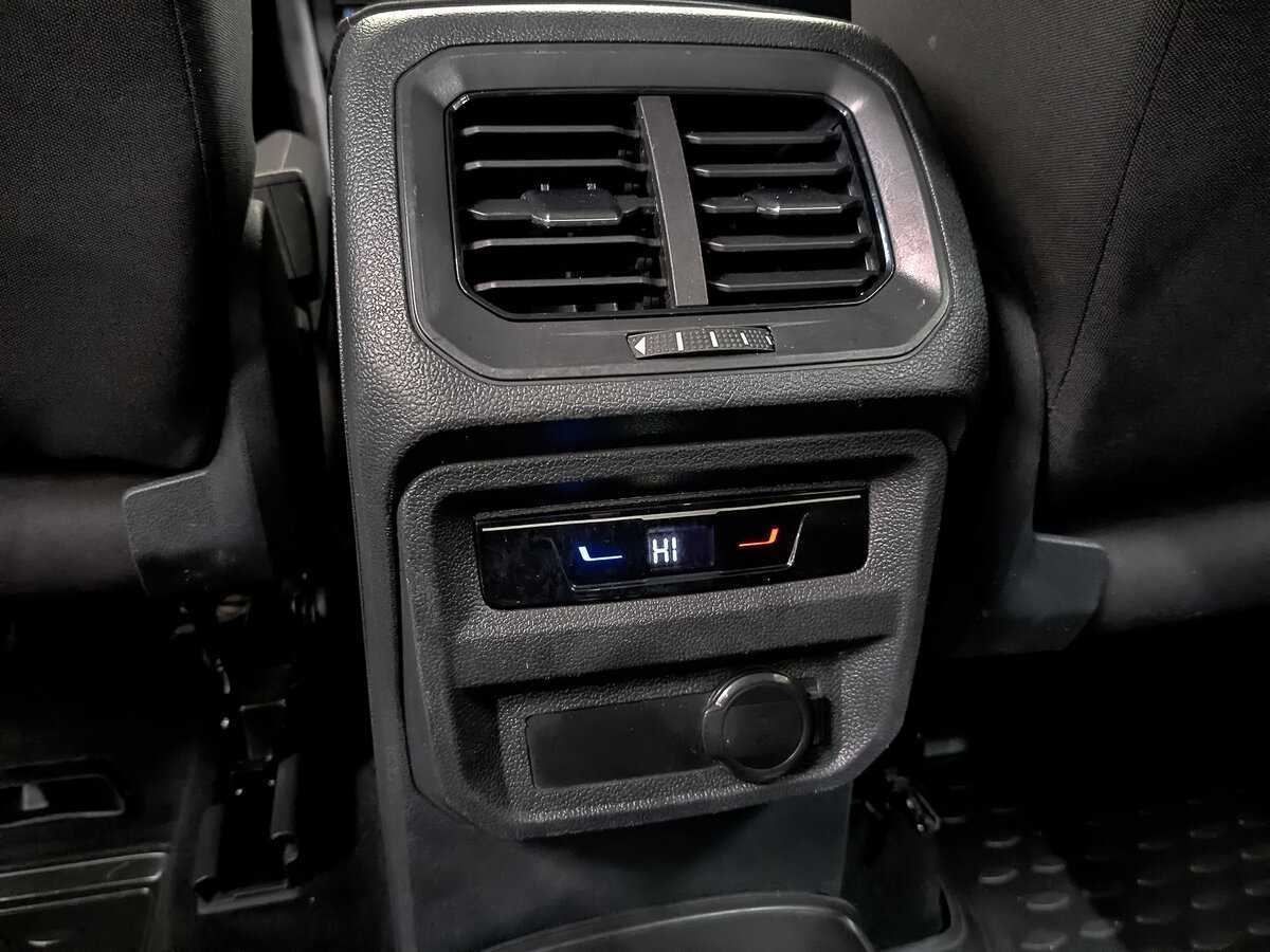 Купить Volkswagen Tiguan с пробегом. Фото: #22