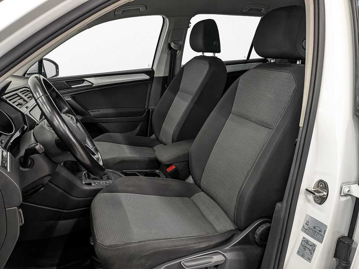 Купить Volkswagen Tiguan с пробегом. Фото: #17