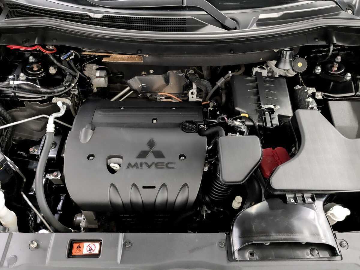 Купить Mitsubishi Outlander с пробегом. Фото: #8