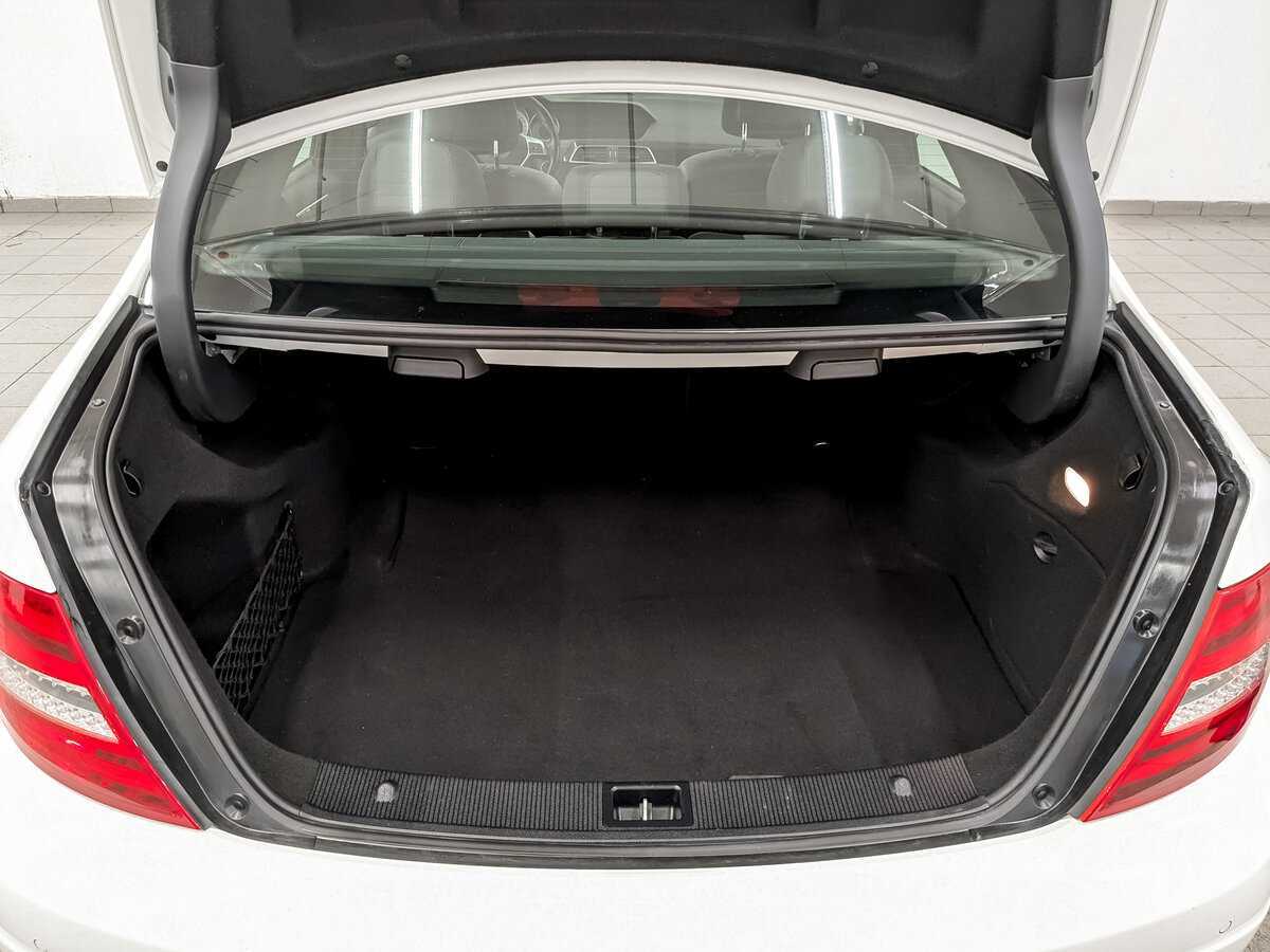 Купить Mercedes-Benz C-Класс с пробегом. Фото: #9