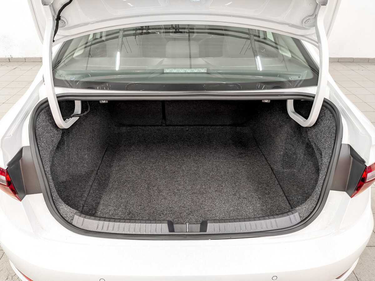 Купить Volkswagen Jetta с пробегом. Фото: #9