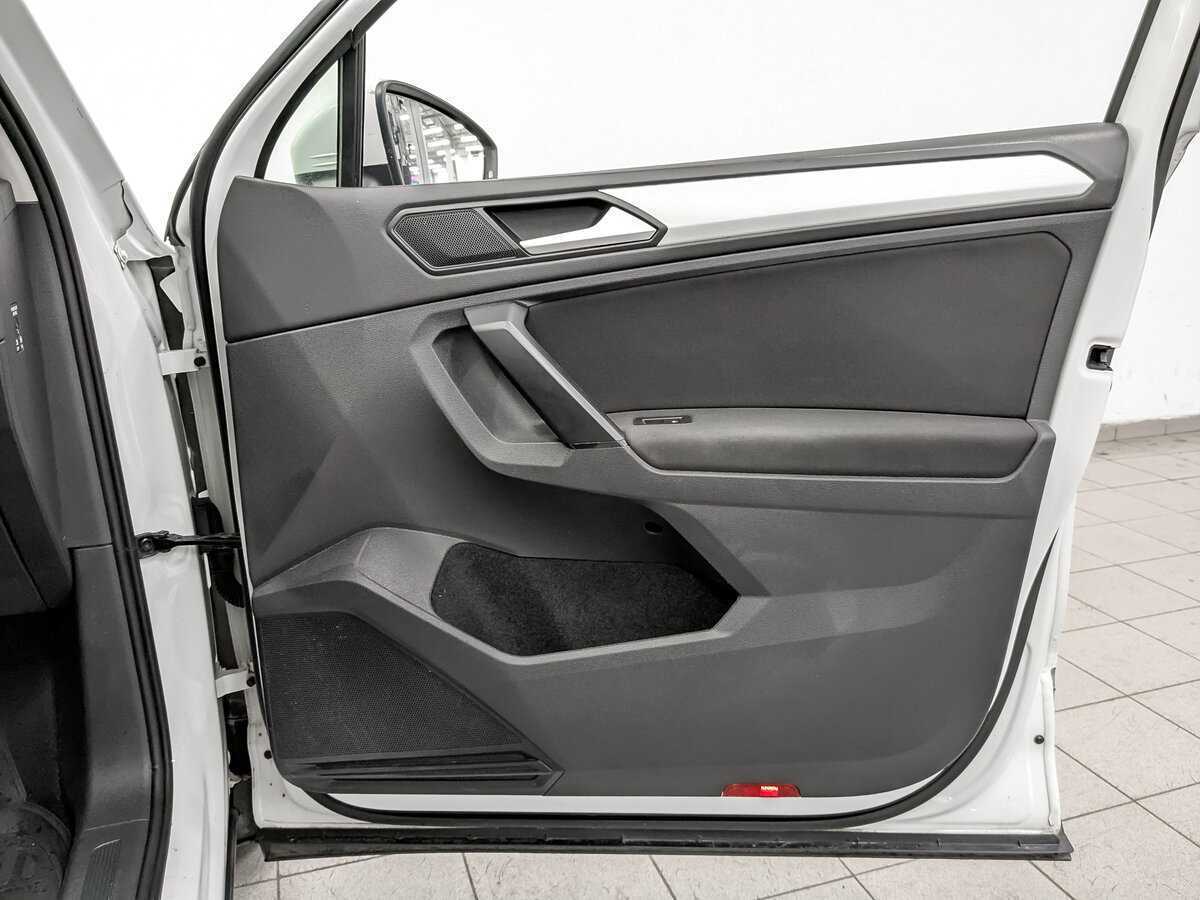 Купить Volkswagen Tiguan с пробегом. Фото: #22