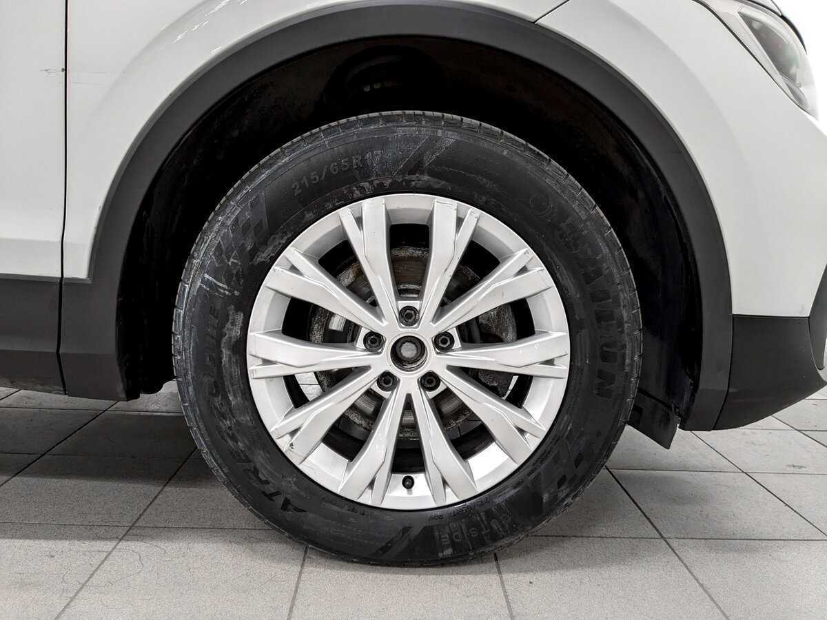 Купить Volkswagen Tiguan с пробегом. Фото: #16