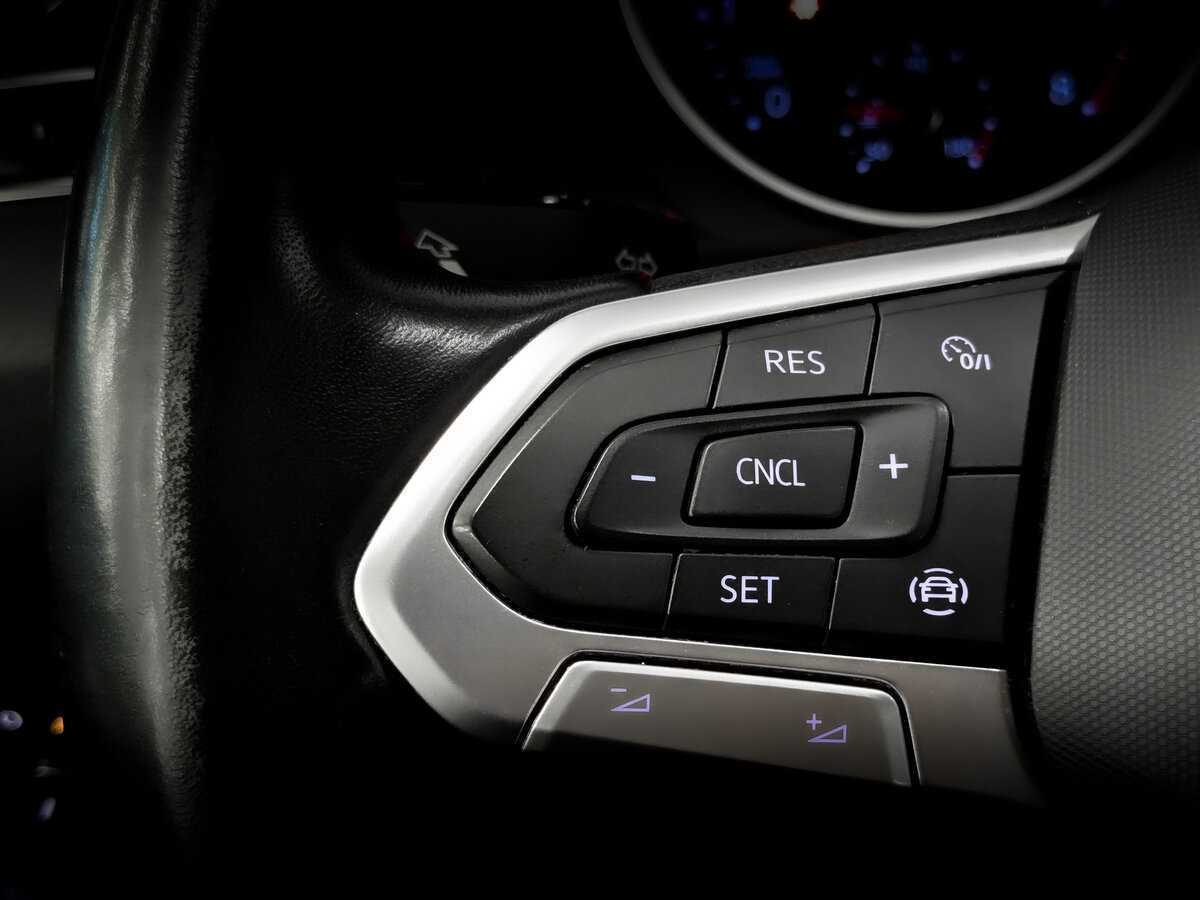 Купить Volkswagen Tiguan с пробегом. Фото: #24