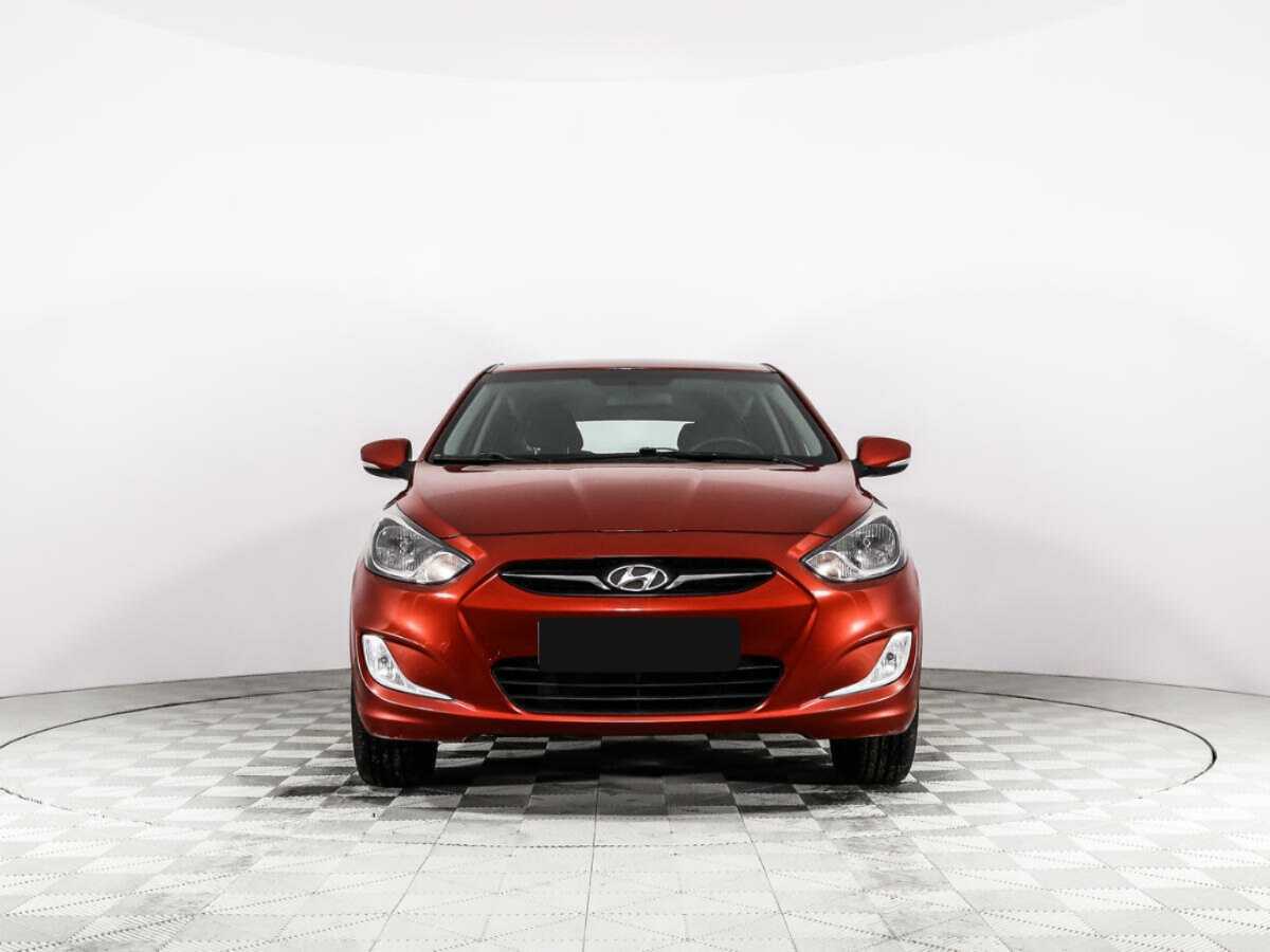 Купить Hyundai Solaris с пробегом. Фото: #1