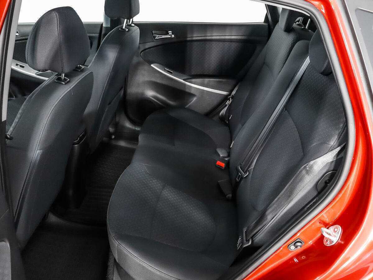 Купить Hyundai Solaris с пробегом. Фото: #9