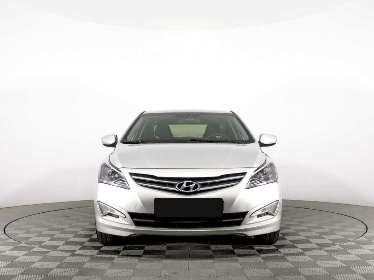 Купить Hyundai Solaris с пробегом. Фото: #1