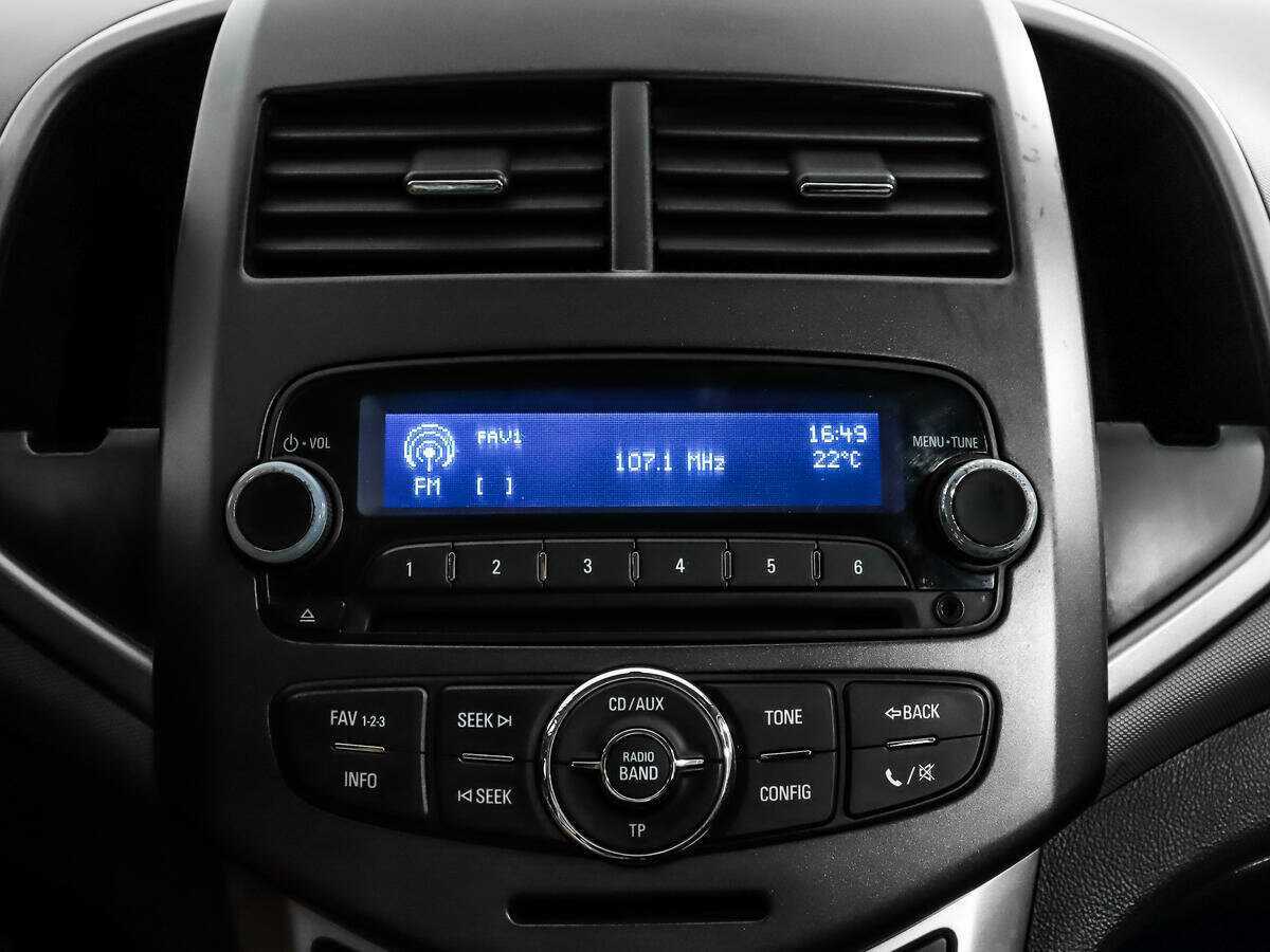 Купить Chevrolet Aveo с пробегом. Фото: #12