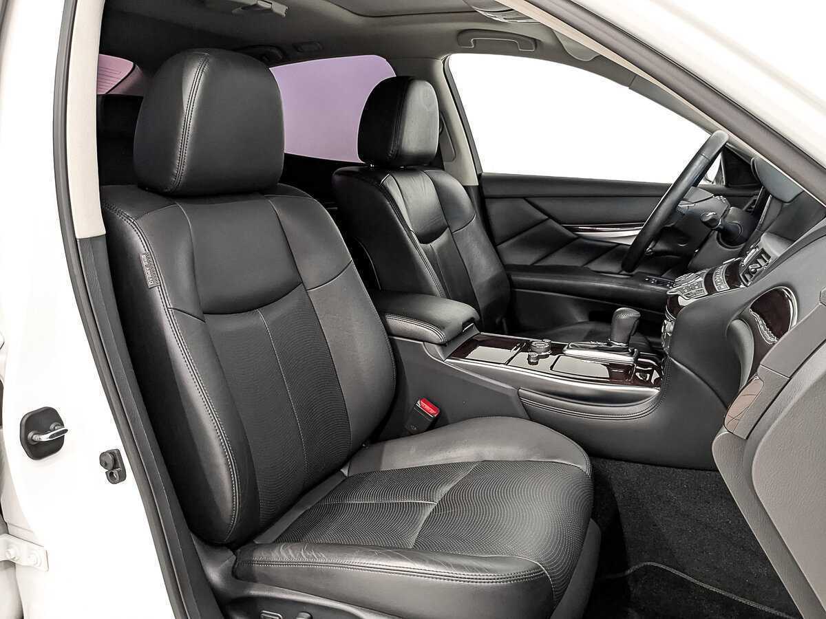 Купить Infiniti Q70 с пробегом. Фото: #23