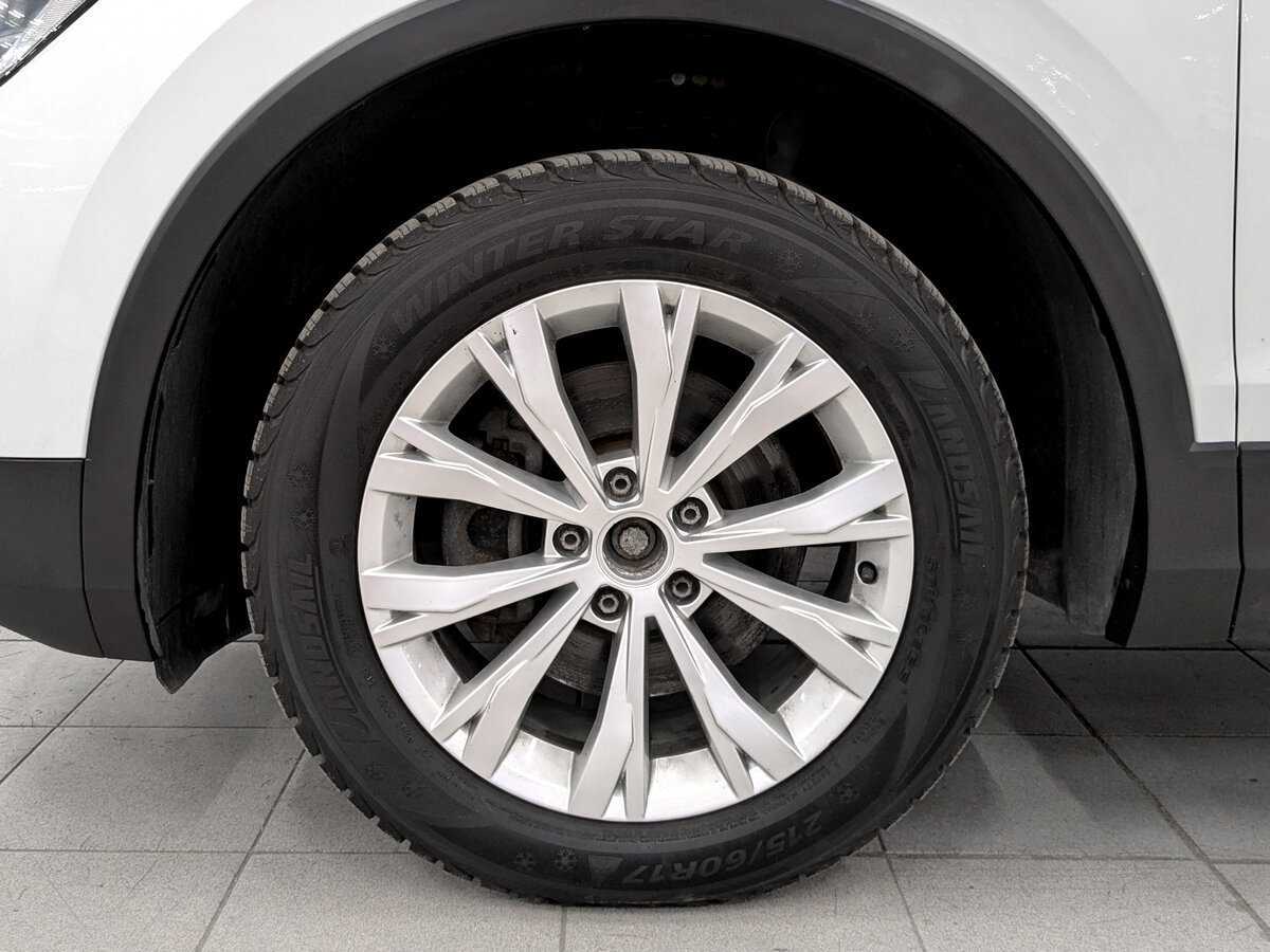 Купить Volkswagen Tiguan с пробегом. Фото: #16