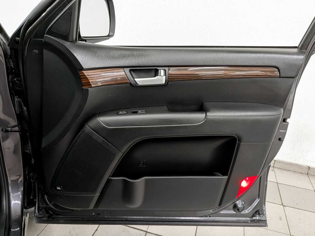 Купить Kia Mohave с пробегом. Фото: #17