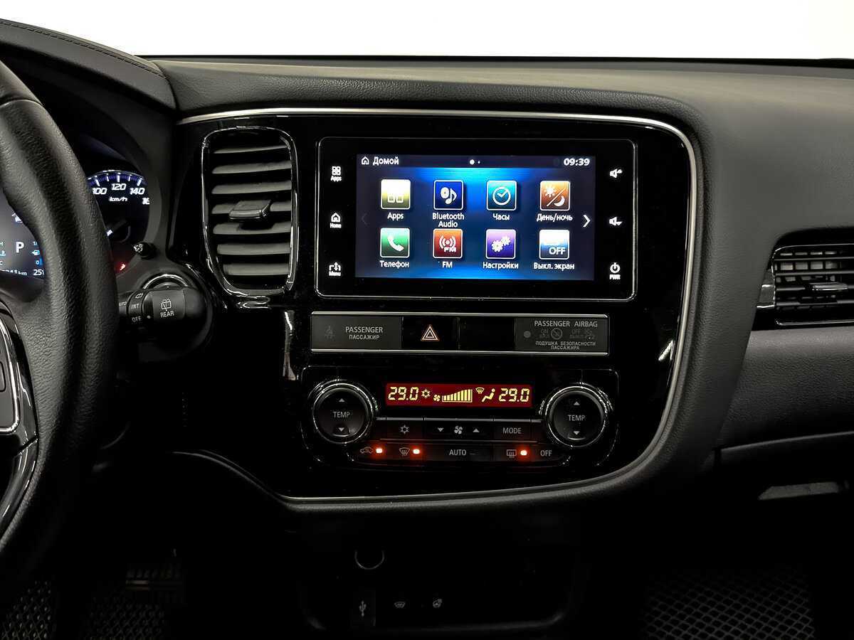 Купить Mitsubishi Outlander с пробегом. Фото: #28