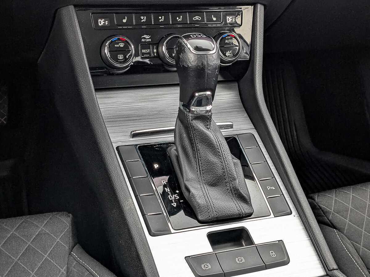 Купить Skoda Superb с пробегом. Фото: #22