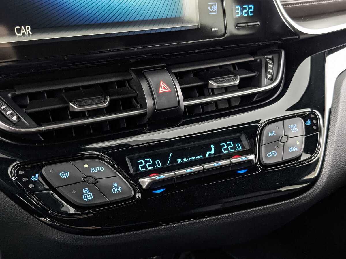 Купить Toyota C-HR с пробегом. Фото: #20