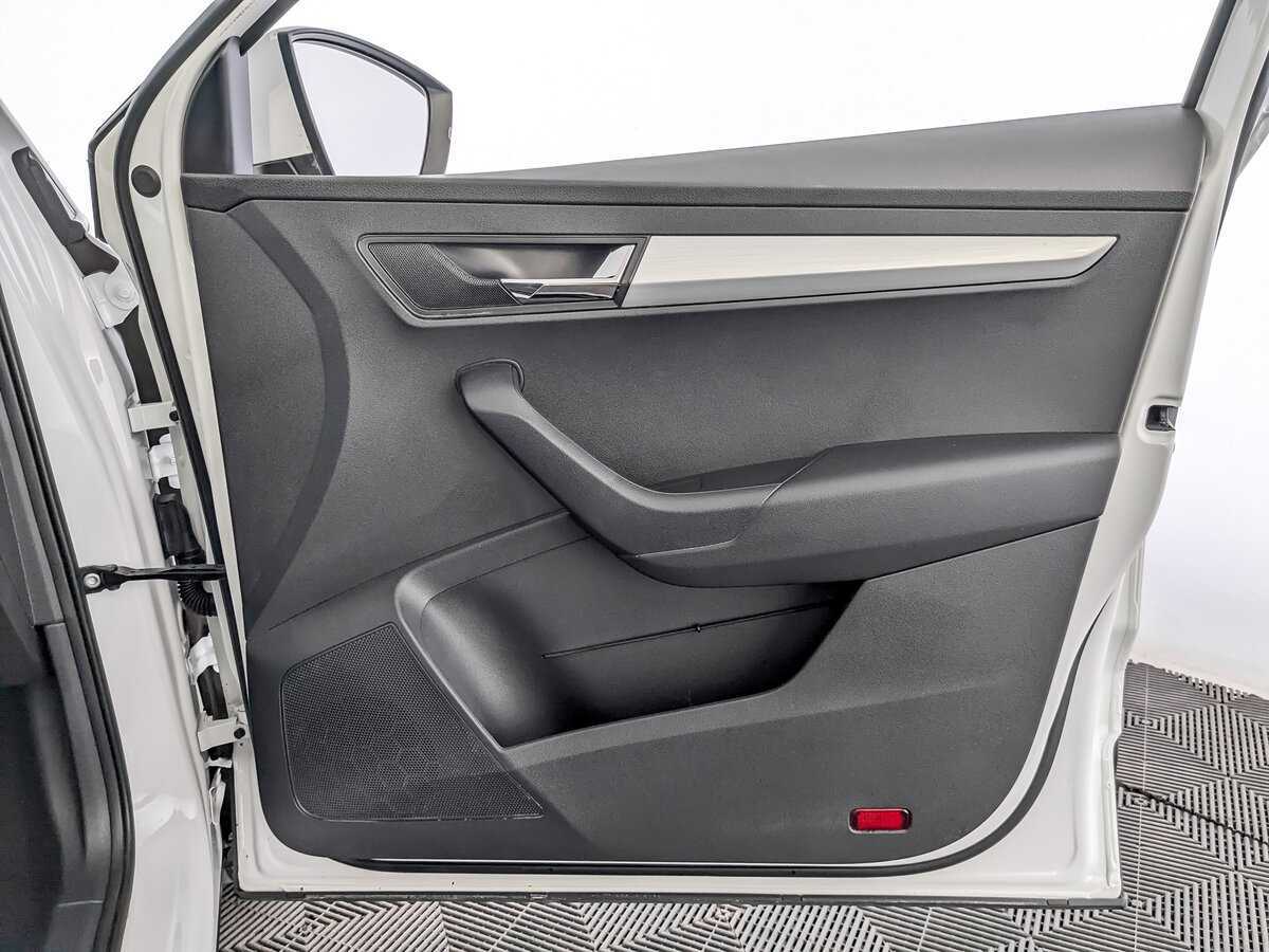 Купить Skoda Karoq с пробегом. Фото: #23