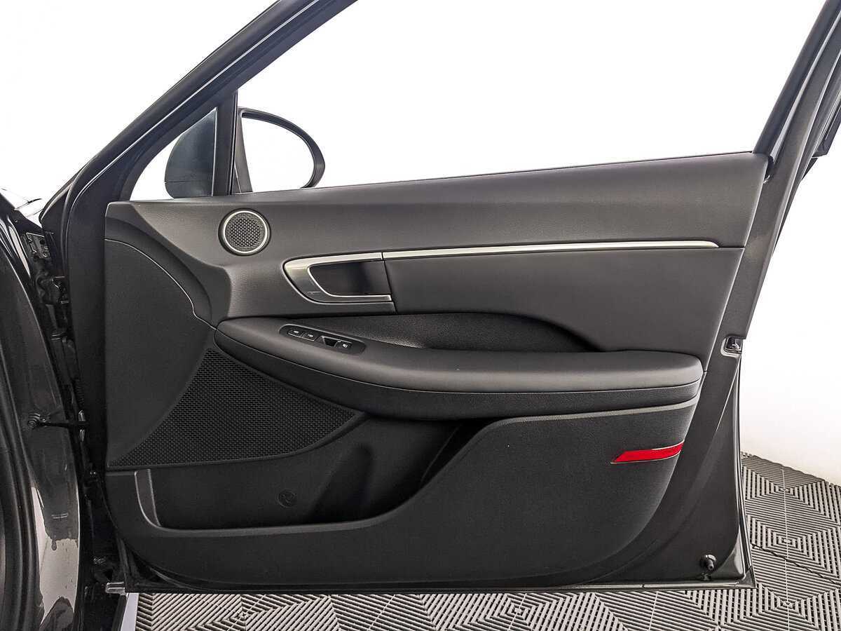 Купить Hyundai Sonata с пробегом. Фото: #22