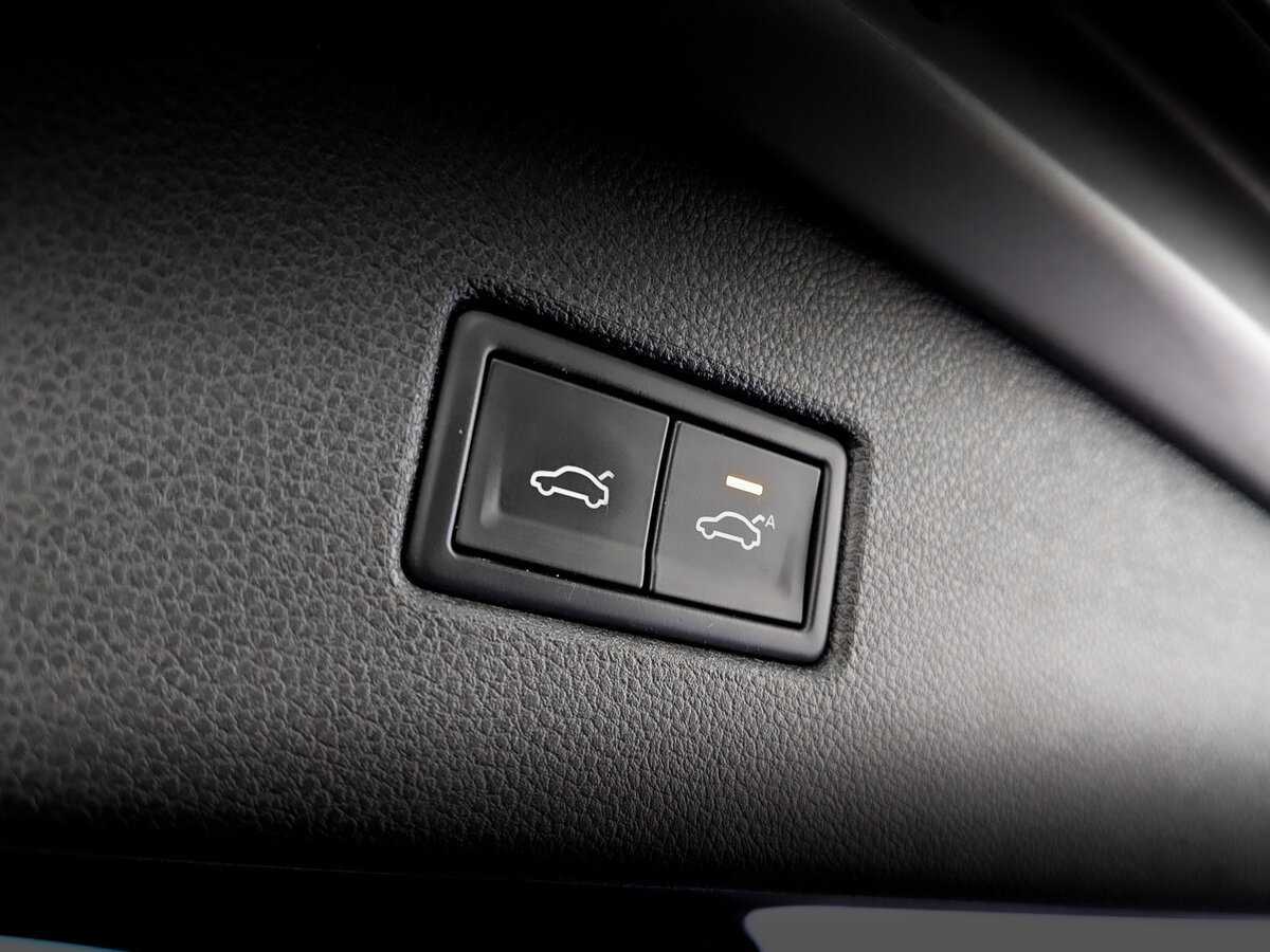 Купить Volkswagen Tiguan с пробегом. Фото: #24