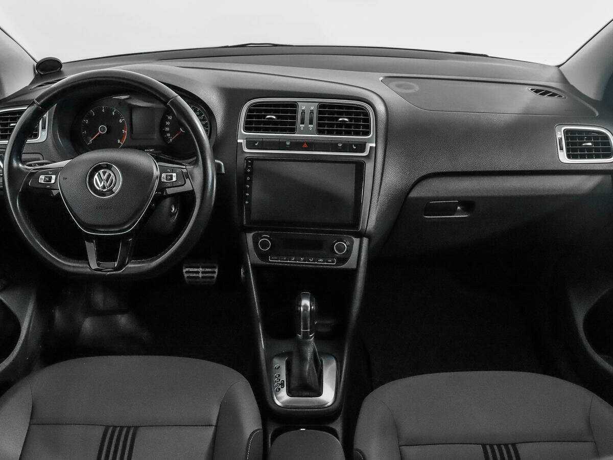 Купить Volkswagen Polo с пробегом. Фото: #11