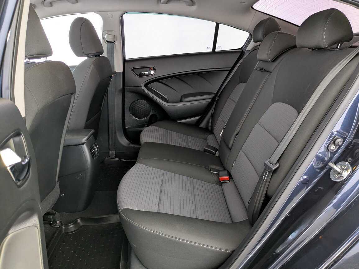 Купить Kia Cerato с пробегом. Фото: #9