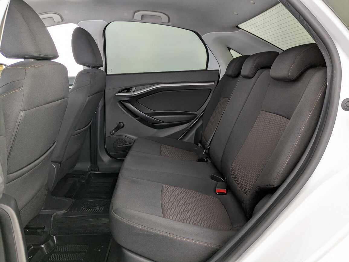 Купить Lada (ВАЗ) Vesta с пробегом. Фото: #8