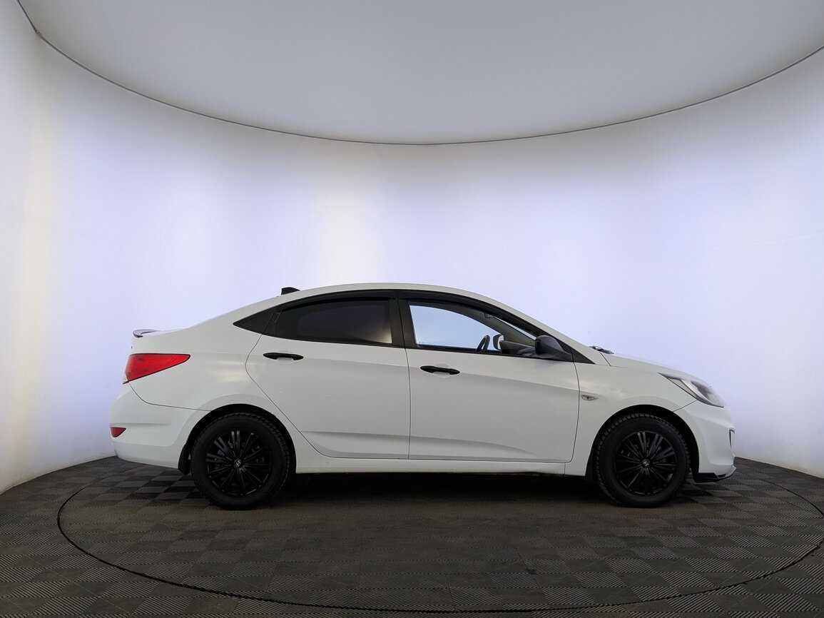 Купить Hyundai Solaris с пробегом. Фото: #3