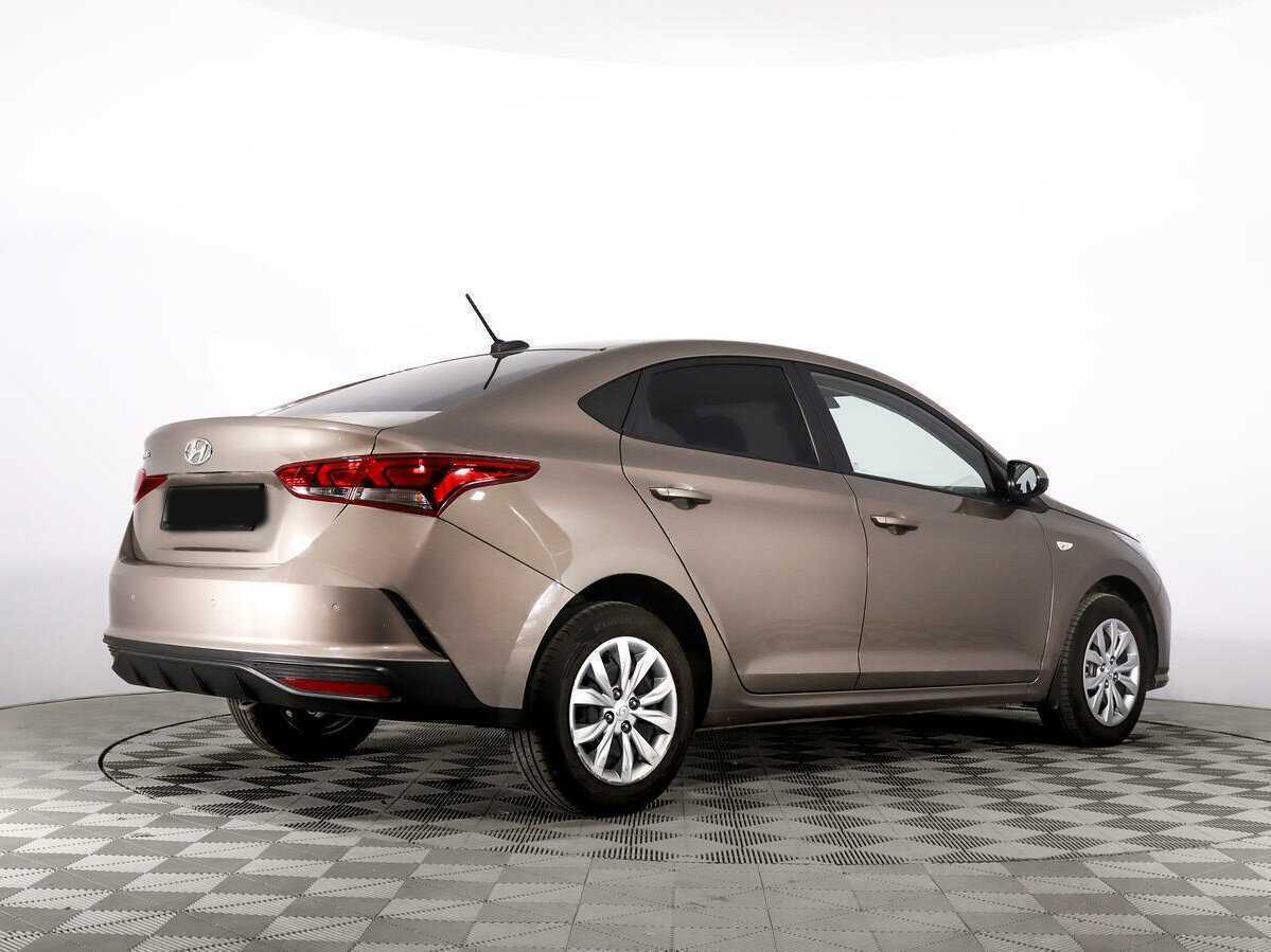 Купить Hyundai Solaris с пробегом. Фото: #4