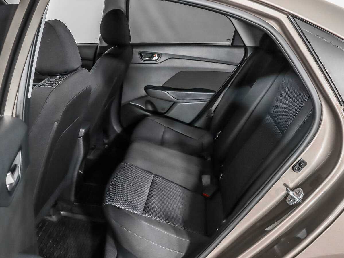 Купить Hyundai Solaris с пробегом. Фото: #9