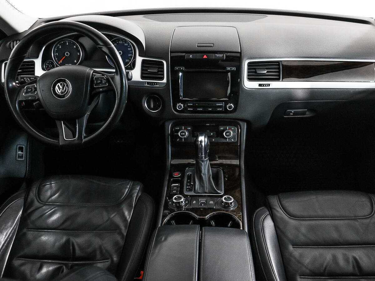 Купить Volkswagen Touareg с пробегом. Фото: #14