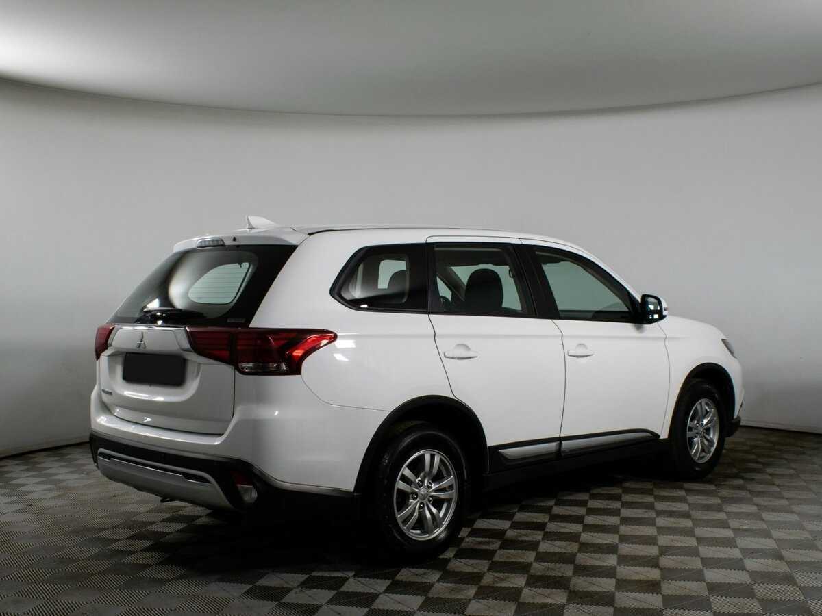 Купить Mitsubishi Outlander с пробегом. Фото: #4