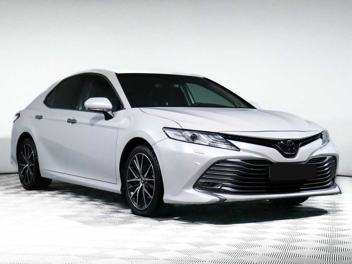 Купить Toyota Camry с пробегом. Фото: #2
